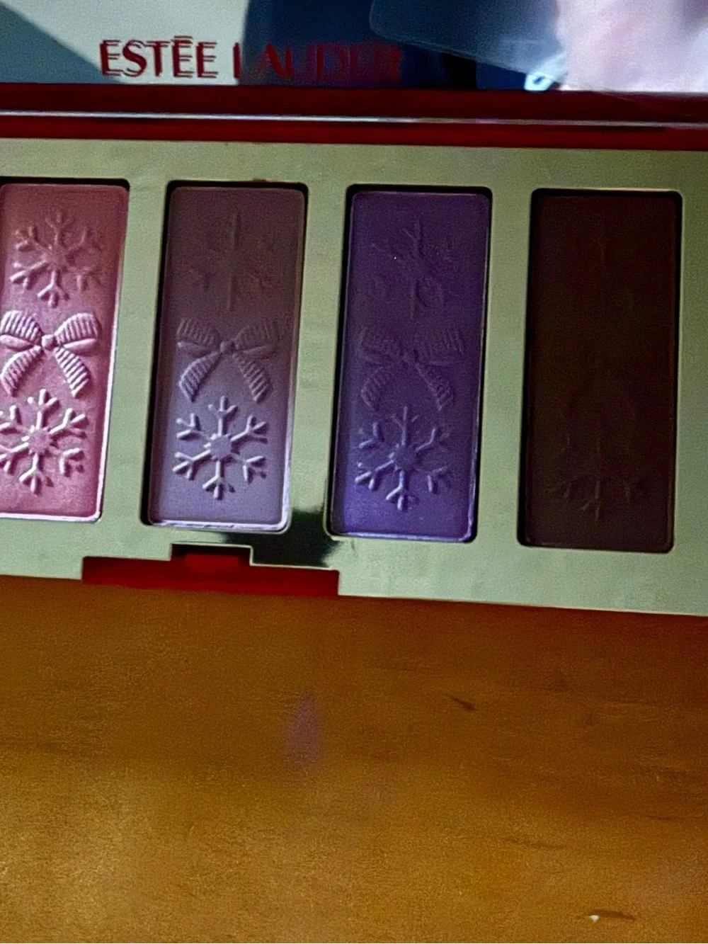 Estee Lauder Pink and Purple Eyeshadow Palette NWT